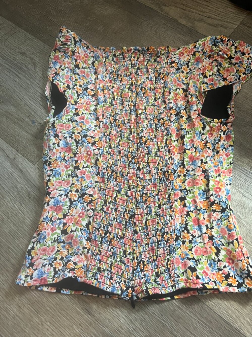 Reformation Kinsley Top in Trix US 0 - Picture 8 of 8